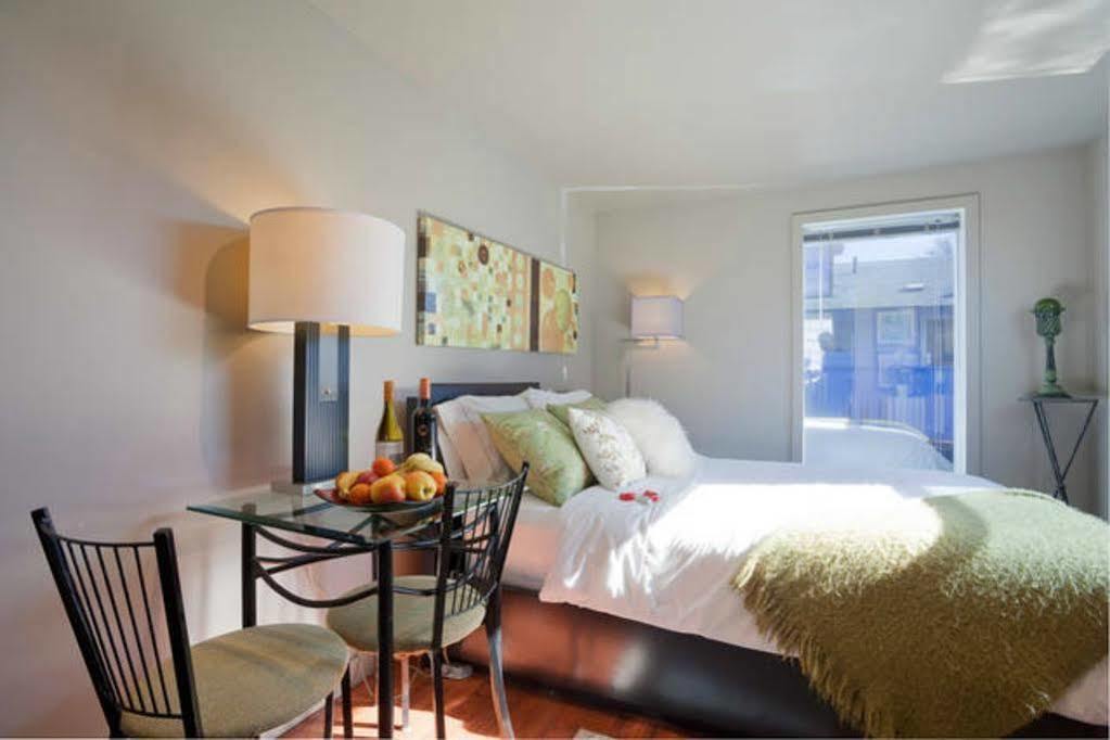 Fisherman'S Wharf Bed & Breakfast Victoria Eksteriør billede